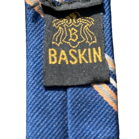 🔥💙Vintage Christian Dior like new silk blend tie blue, tan, white. Preppy! - Picture 3 of 8